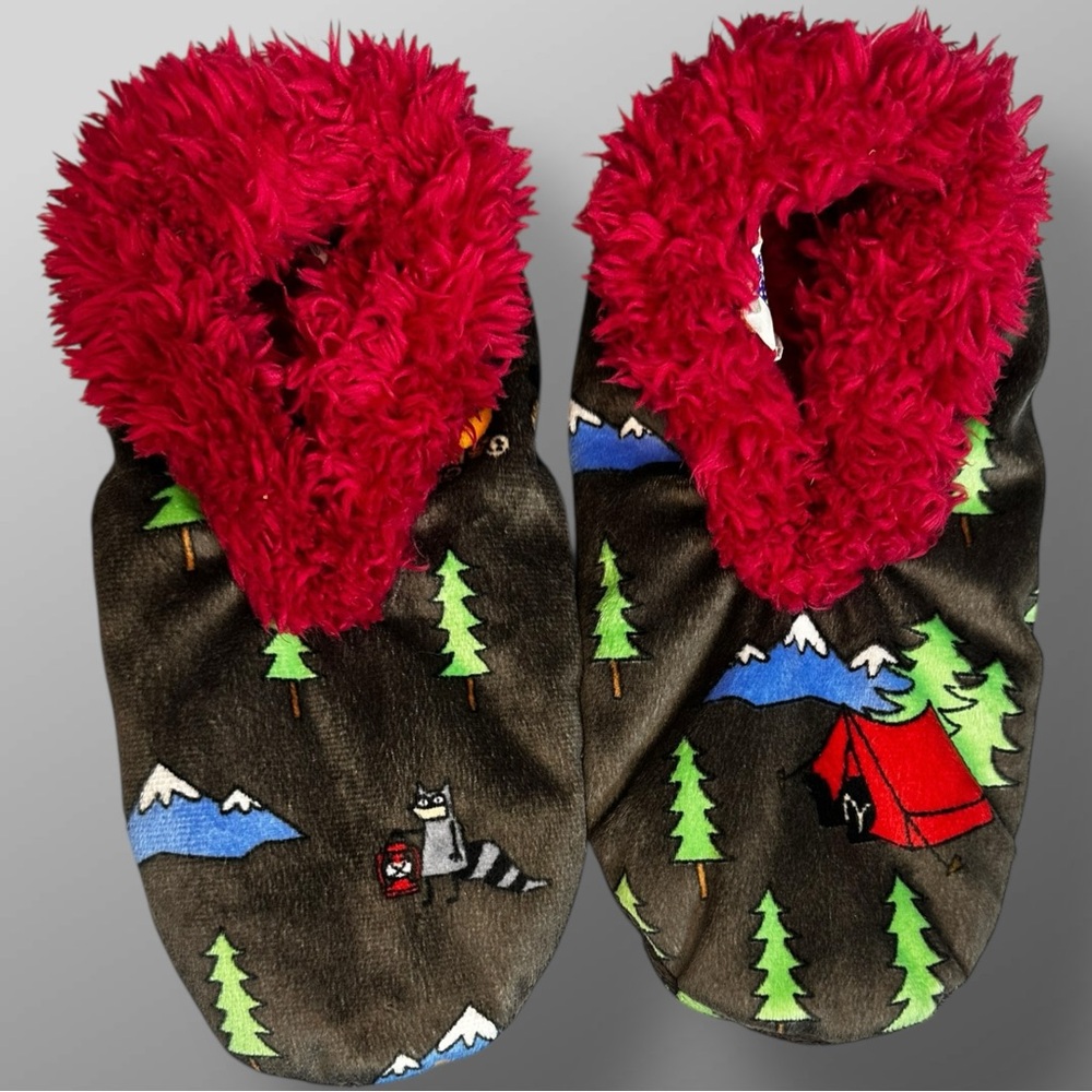 Lazy One Women’s Fuzzy Slippers Sz 7–9 Cabin Camping Print Gripper Soles